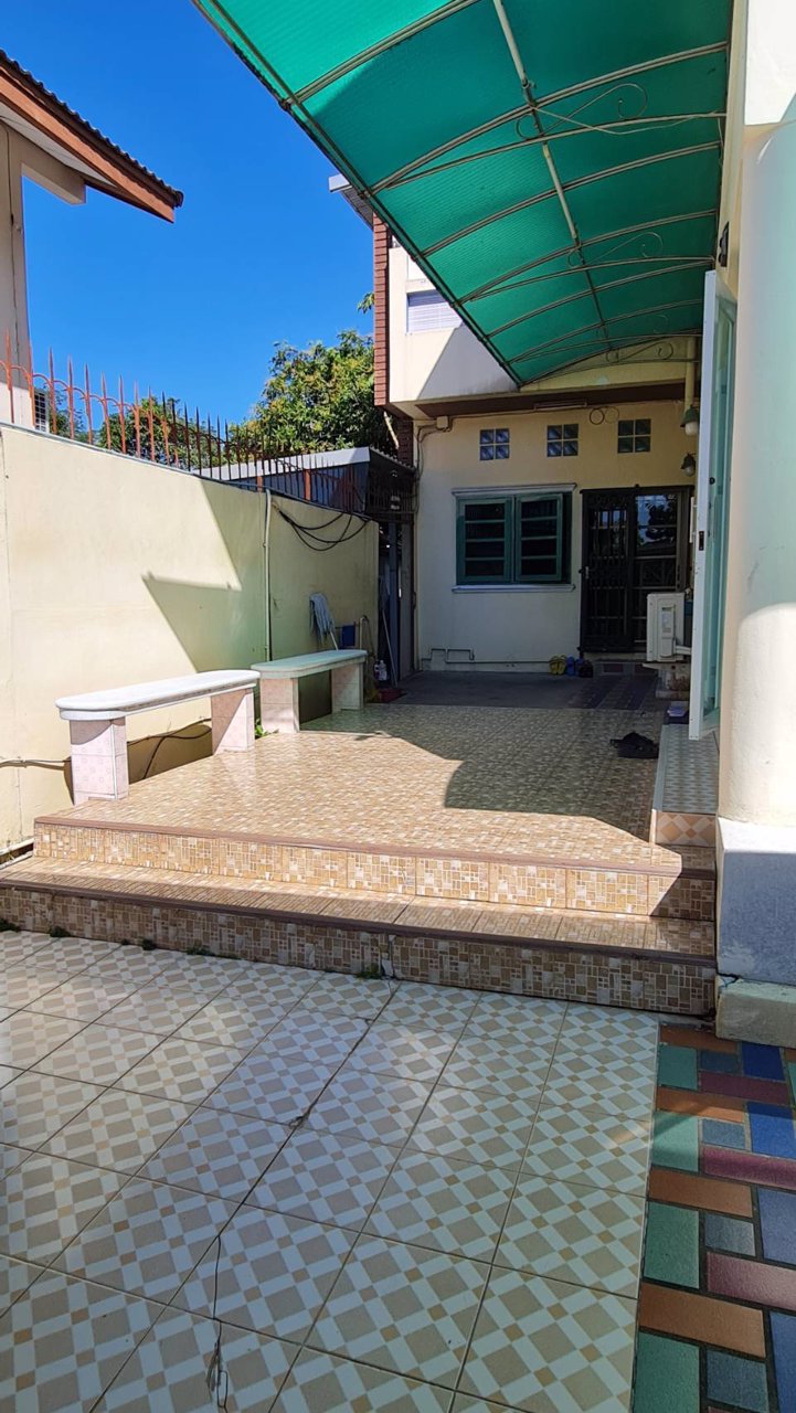 ขายบ้านพร้อมที่ดิน-2-แปลง-หมู่บ้านภัสรี-ถนนพุทธมณฑลสาย-2-เขตบางแค-กรุงเทพมหานคร