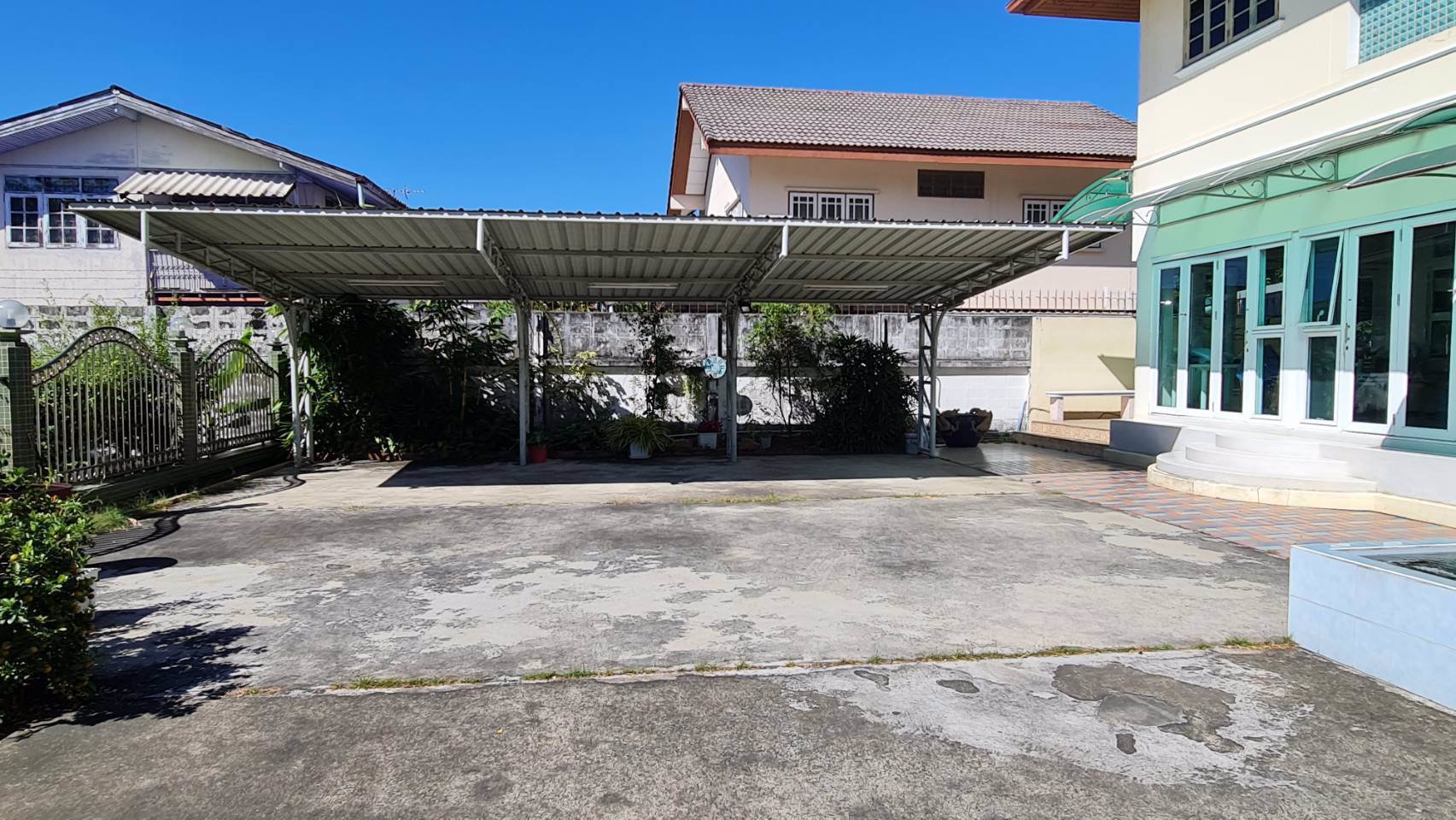 ขายบ้านพร้อมที่ดิน-2-แปลง-หมู่บ้านภัสรี-ถนนพุทธมณฑลสาย-2-เขตบางแค-กรุงเทพมหานคร