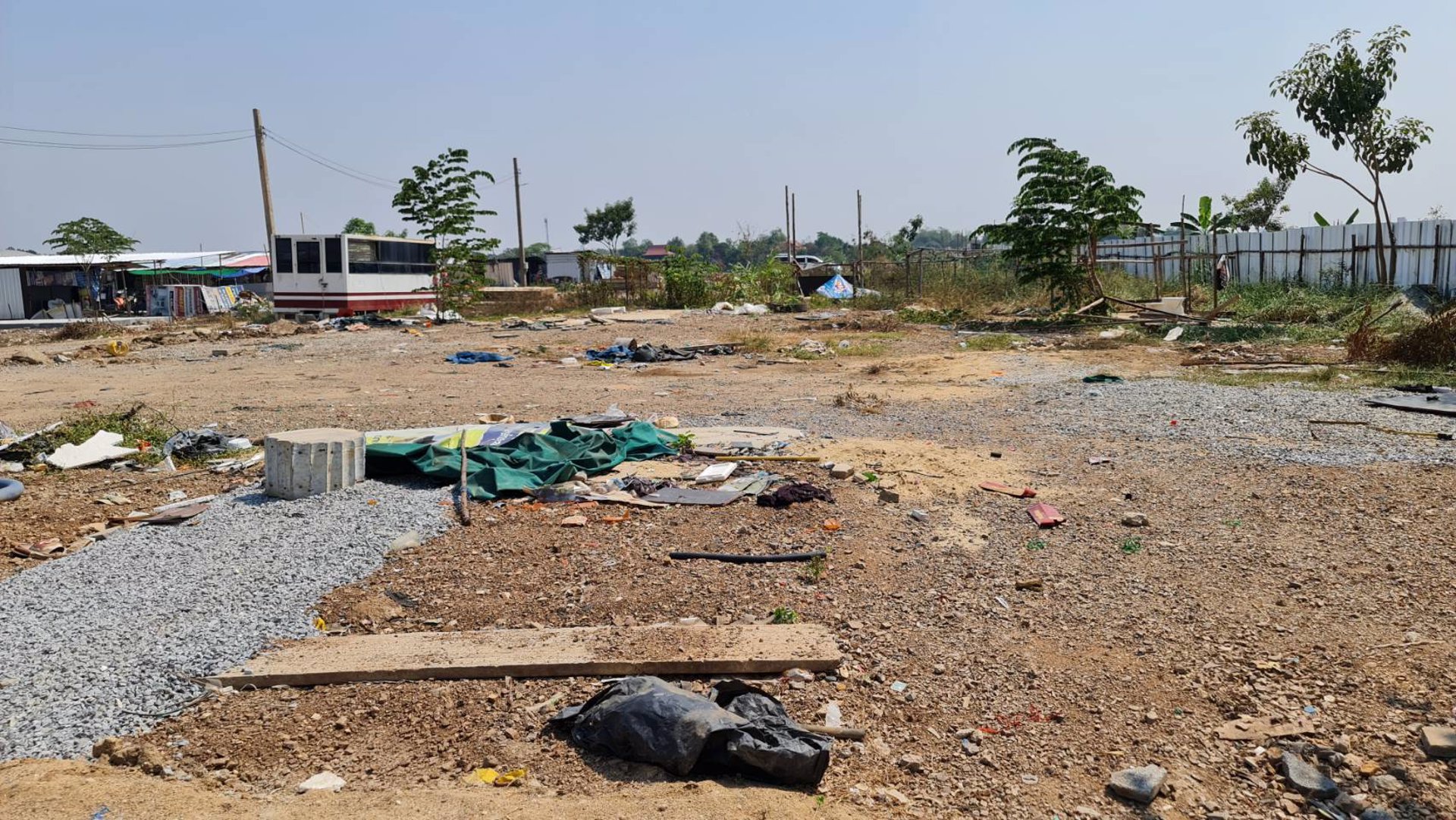 ที่ดินเปล่าแบ่งให้เช่า-เนื้อที่-2-ไร่-ถมแล้ว-น้ำไฟ-มีพร้อม