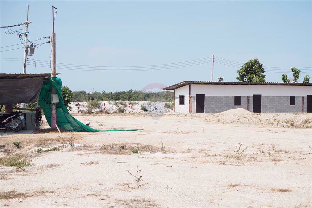 ขายที่ดิน-49-3-0-ไร่-ใกล้วัดไร่มะม่วงถนนเพชรเกษม-อชะอำ-จเพชรบุรี