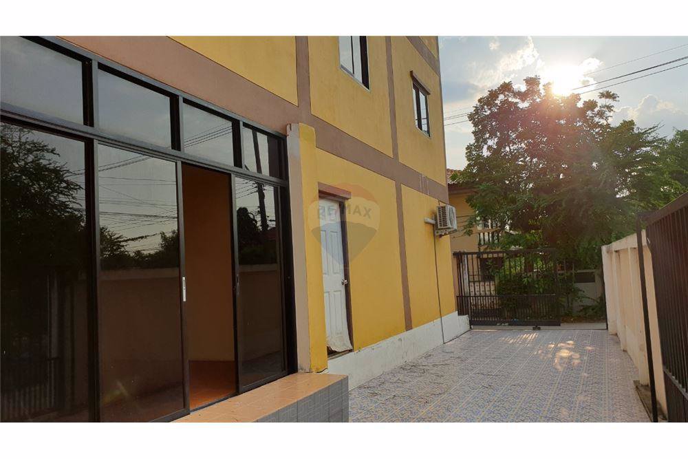 warehouse-and-home-office-ใกล้ตลาดไทราคาถูก-3-ชั้น