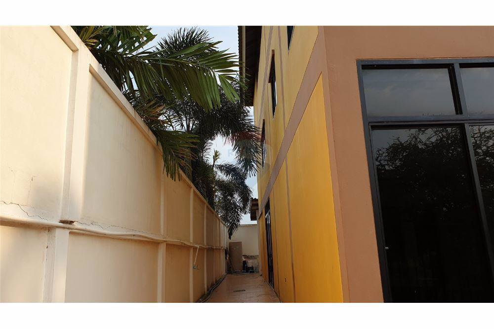 warehouse-and-home-office-ใกล้ตลาดไทราคาถูก-3-ชั้น