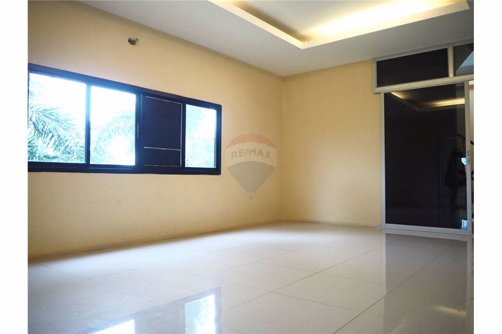 warehouse-and-home-office-ใกล้ตลาดไทราคาถูก-3-ชั้น