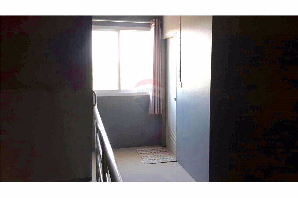 ขายอาคารพาณิชย์-2-ชั้นครึ่ง-ขายถูกด่วน