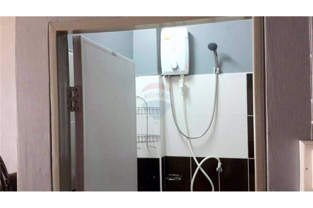 ขายอาคารพาณิชย์-2-ชั้นครึ่ง-ขายถูกด่วน