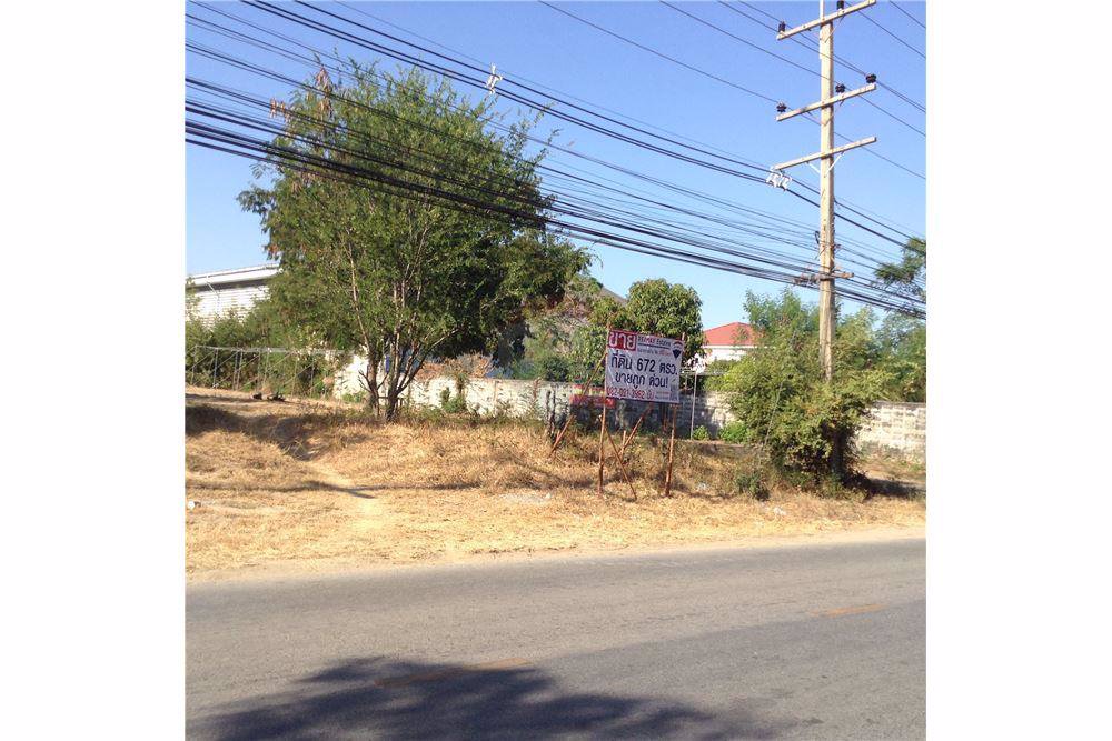 ขายที่ดินเปล่าเนื้อที่-672-ตรวติดถนน-ทำเลดี