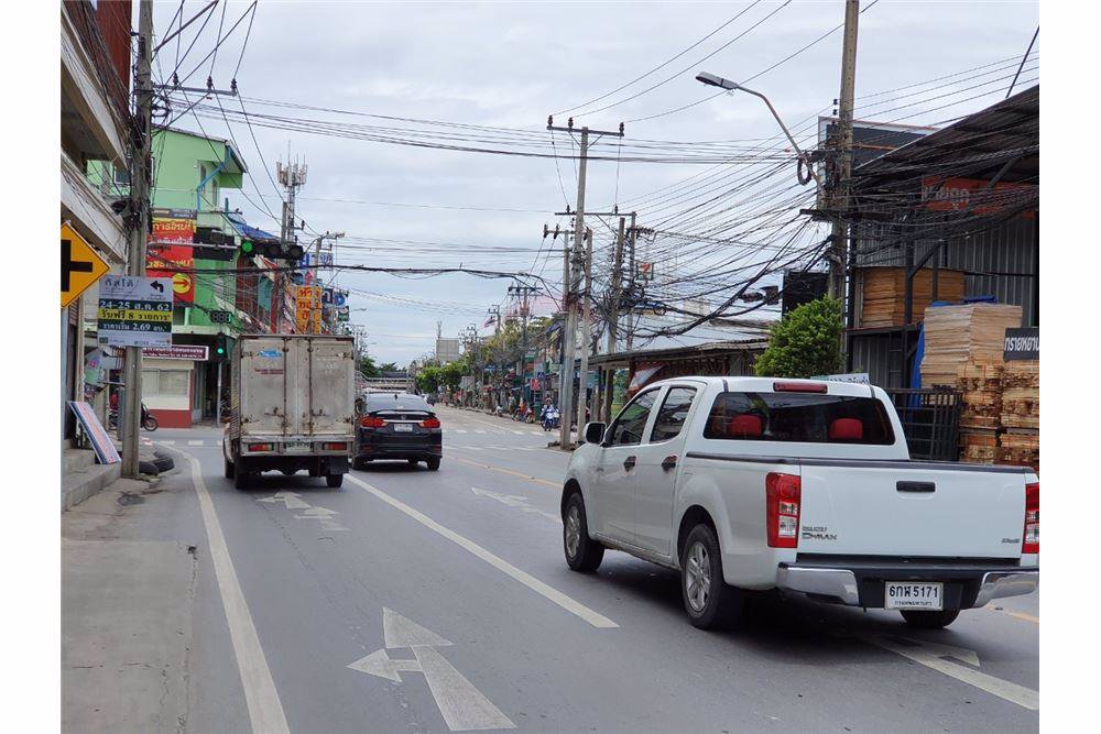 ขายอาคารพาณิชย์-3-ชั้น-43-ตรว-ถนนเพชรเกษม81