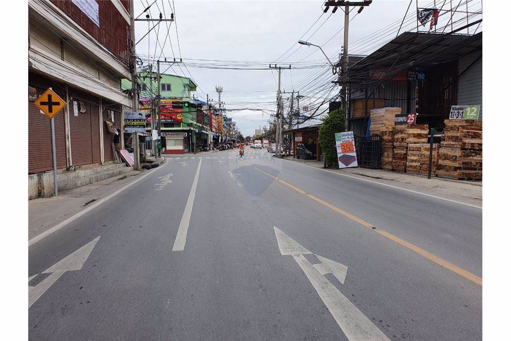 ขายอาคารพาณิชย์-3-ชั้น-43-ตรว-ถนนเพชรเกษม81