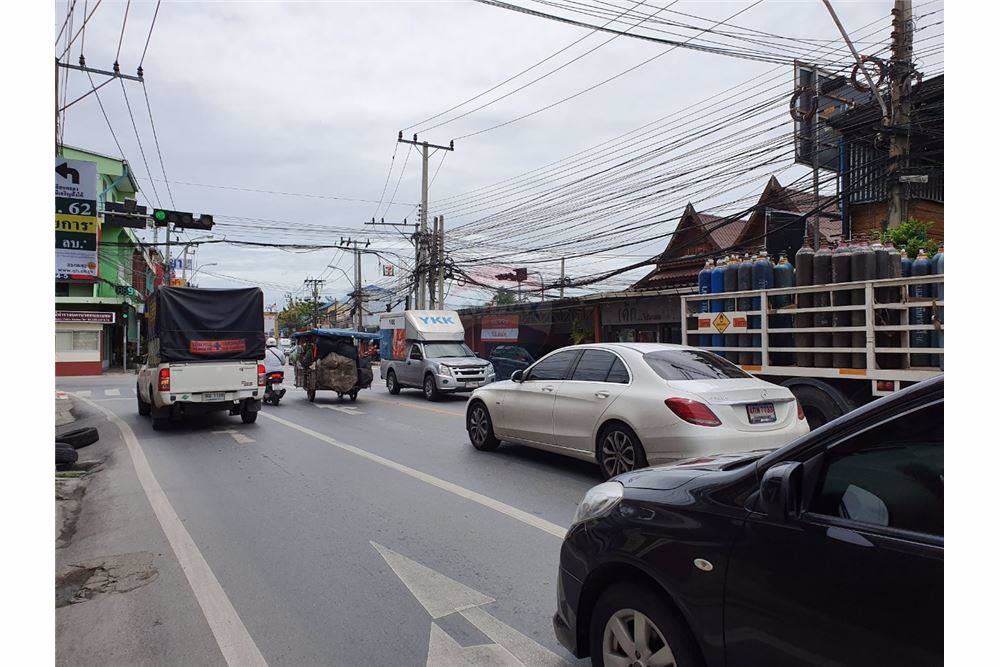 ขายอาคารพาณิชย์-3-ชั้น-43-ตรว-ถนนเพชรเกษม81