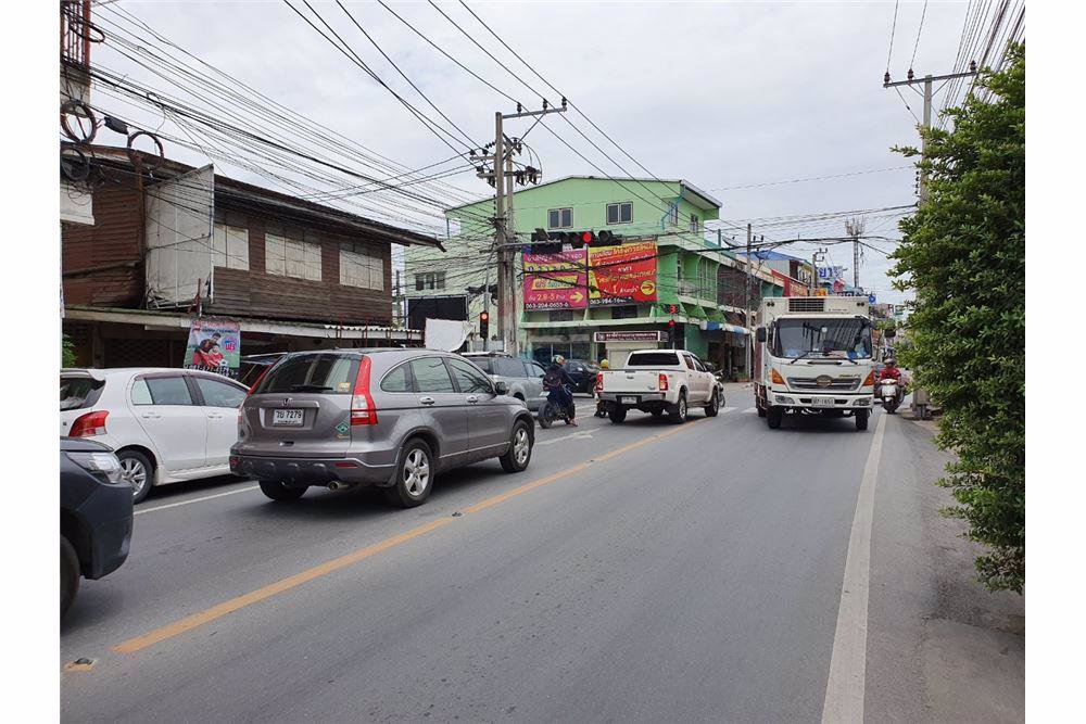 ขายอาคารพาณิชย์-3-ชั้น-43-ตรว-ถนนเพชรเกษม81