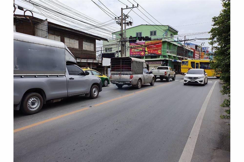 ขายอาคารพาณิชย์-3-ชั้น-43-ตรว-ถนนเพชรเกษม81