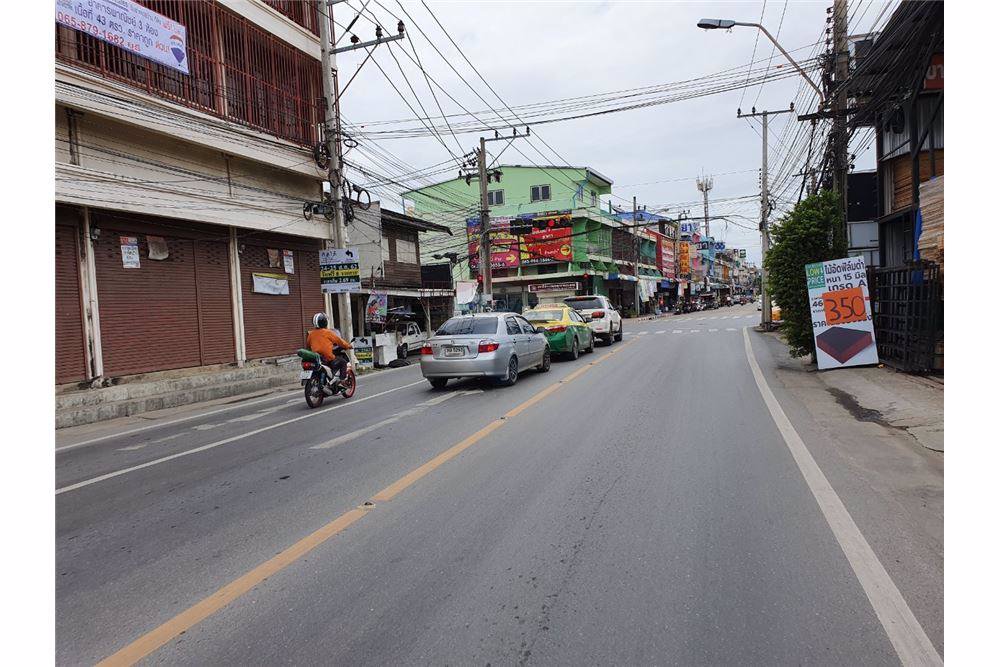 ขายอาคารพาณิชย์-3-ชั้น-43-ตรว-ถนนเพชรเกษม81