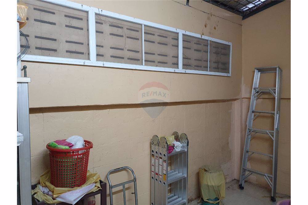 ขายทาวน์เฮ้าส์-2-ชั้น-30-ตรว-หมู่บ้านมารวยวิลล่า