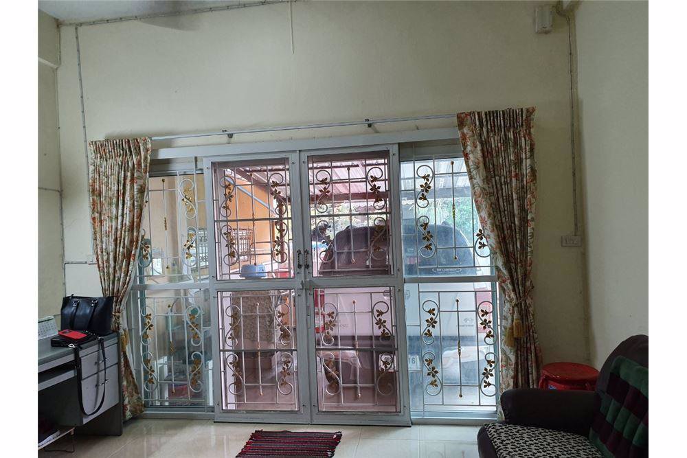 ขายทาวน์เฮ้าส์-2-ชั้น-30-ตรว-หมู่บ้านมารวยวิลล่า