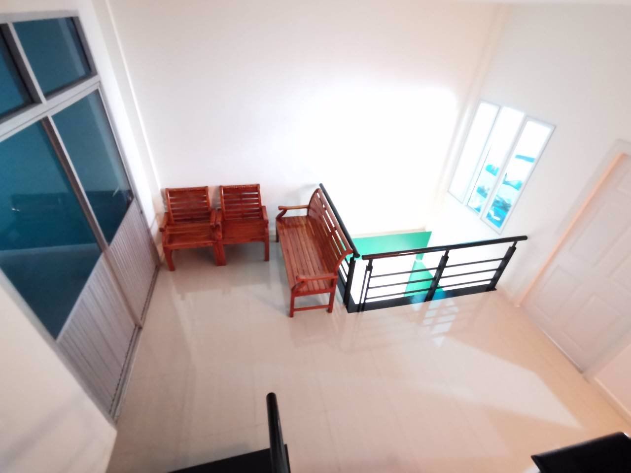 ขายทาวน์โฮม-4-ชั้น​-โครงการพรีเมี่ยมเพลส-นวมินทร์-ลาดพร้าว101-ราคาถูก