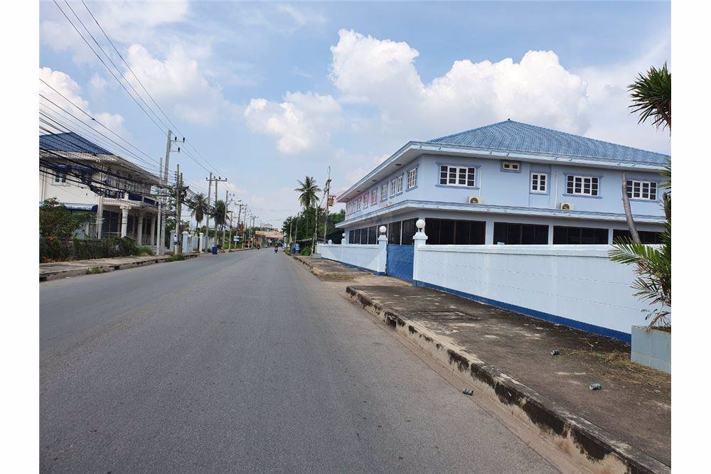 ขายบ้านพร้อมตึกรังนก​7-ไร่​322ตรว​ถธนบุรี-ปากท่อ​ทำเลดีมาก