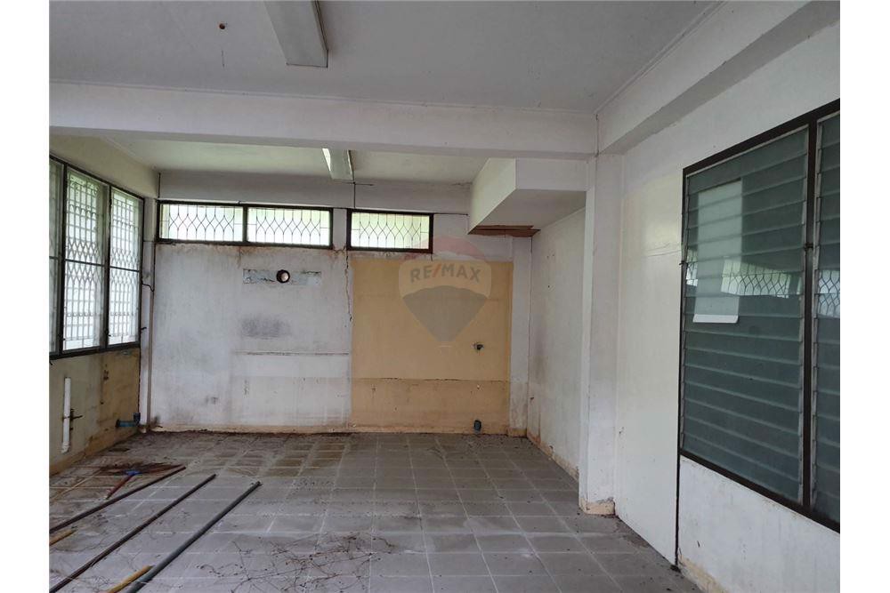 ขายที่ดิน-สิ่งปลูกสร้าง3015ตรว-ถนนเพชรเกษม-39แยก5