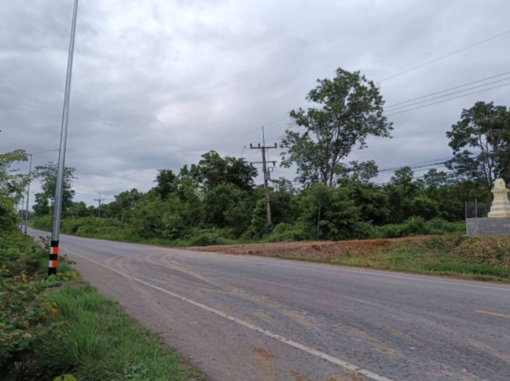 ขายที่ดิน-ทางเข้าเยื้องร้านยางนาช็อป-เนื้อที่-2ไร่