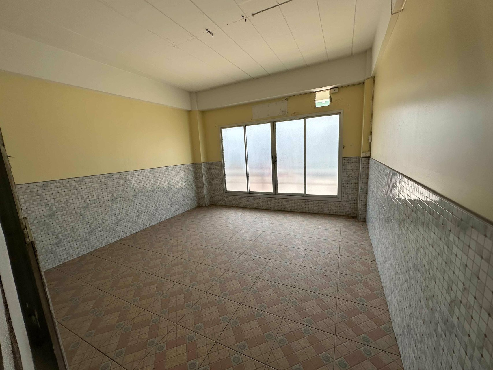 ขายด่วน-เจ้าของขายเอง-คุ้มมากๆ-อาคารพาณิชย์-2คูหา-ทะลุกัน-อยู่หัวมุม-ติดตลาดไท-35ชั้น