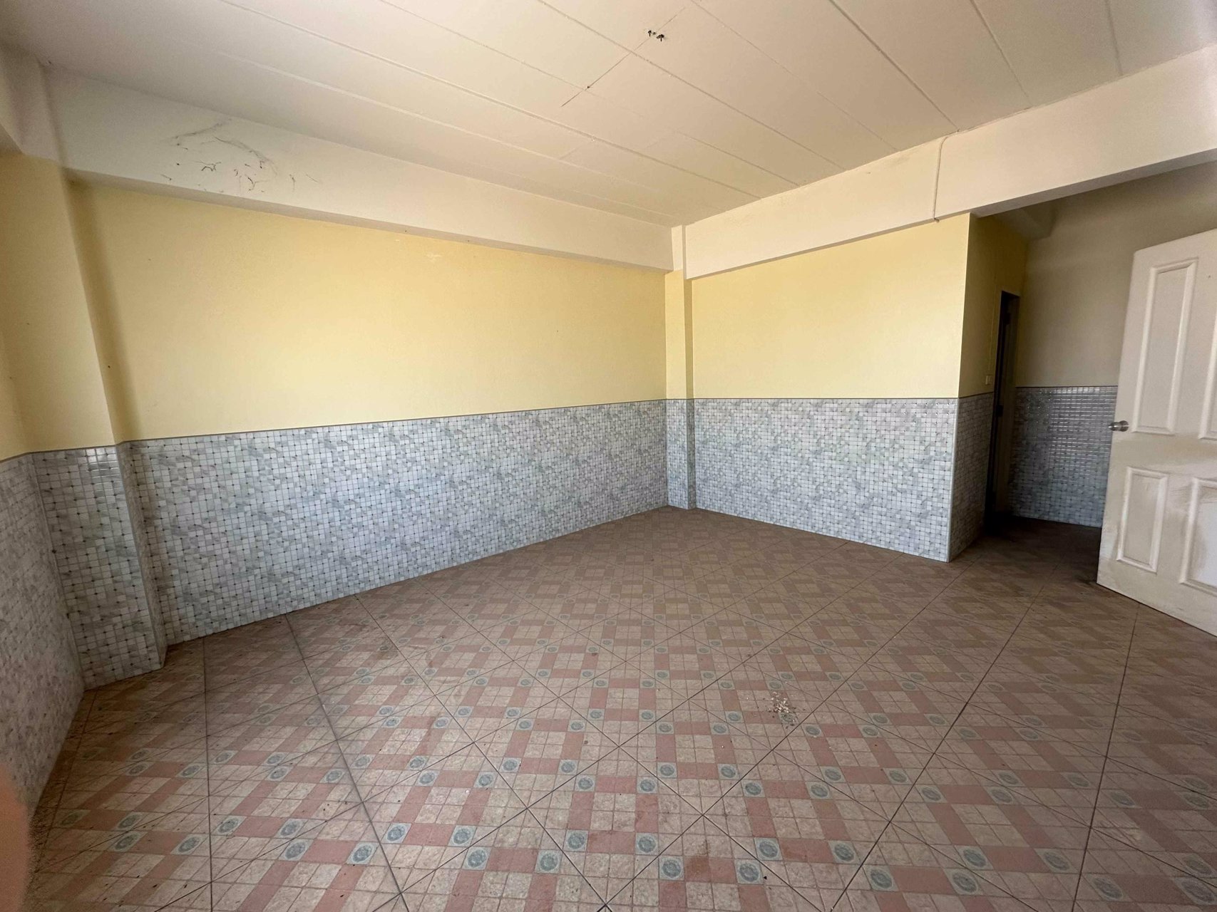 ขายด่วน-เจ้าของขายเอง-คุ้มมากๆ-อาคารพาณิชย์-2คูหา-ทะลุกัน-อยู่หัวมุม-ติดตลาดไท-35ชั้น