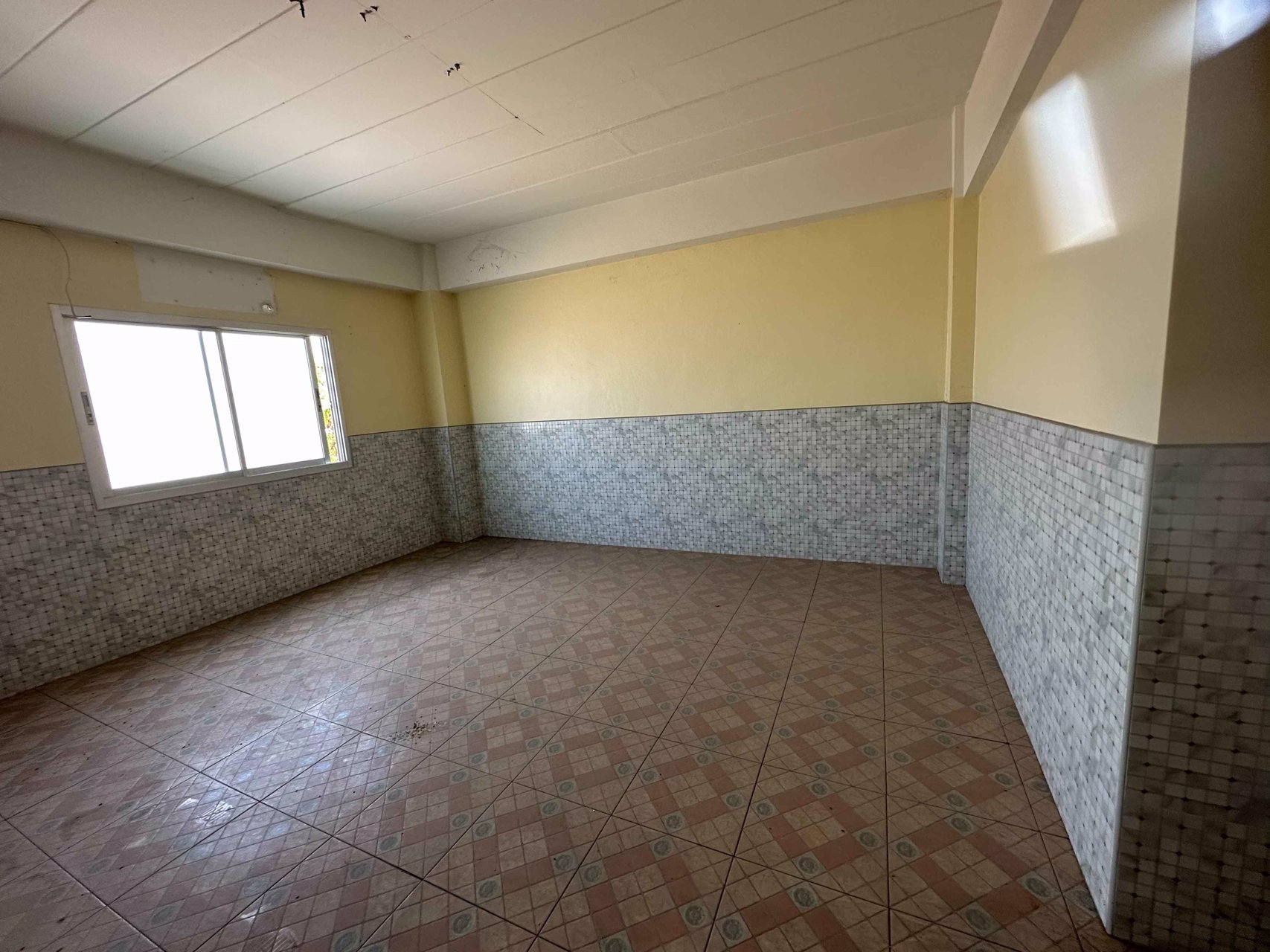 ขายด่วน-เจ้าของขายเอง-คุ้มมากๆ-อาคารพาณิชย์-2คูหา-ทะลุกัน-อยู่หัวมุม-ติดตลาดไท-35ชั้น