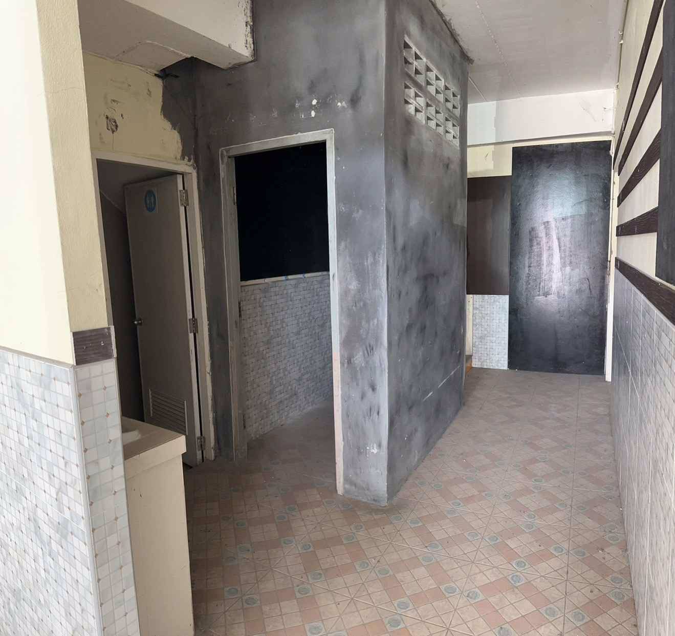 ขายด่วน-เจ้าของขายเอง-คุ้มมากๆ-อาคารพาณิชย์-2คูหา-ทะลุกัน-อยู่หัวมุม-ติดตลาดไท-35ชั้น