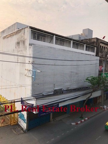 รหัสc2902-ให้เช่าอาคารพาณิชย์-4ชั้น-4คูหา-ทำเลย่านถนนสุขุมวิทใกล้bts-จอดได้ประมาณ-20คัน