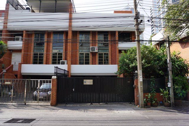 รหัสc2899-ให้เช่าทาวน์โฮม-6ชั้น-ถนนวิทยุ-ซอยร่วมฤดี-ใกล้-btsเพลินจิต