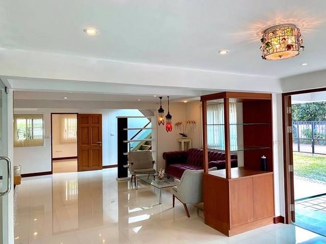 รหัสc2944-ให้เช่าบ้านเดี่ยวสไตล์โมเดิร์น-ถนนพหลโยธิน-ซอยเสนานิคม1-ใกล้-bts-เสนานิคม