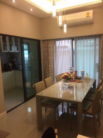 รหัสc2995-ให้เช่าทาวน์โฮม-3ชั้น-หมู่บ้านฟลอร่า-วงศ์สว่าง-ใกล้btsสายสีม่วง-เฟอร์นิเจอร์ครบพร้อมอยู่