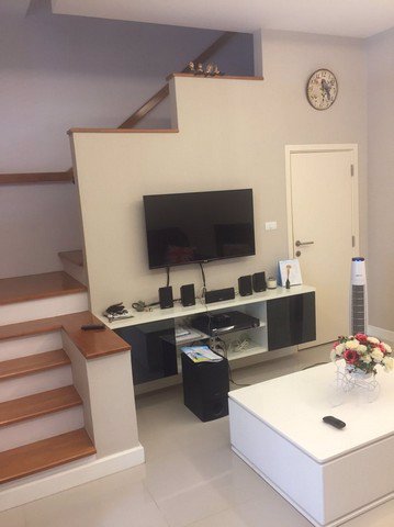 รหัสc2995-ให้เช่าทาวน์โฮม-3ชั้น-หมู่บ้านฟลอร่า-วงศ์สว่าง-ใกล้btsสายสีม่วง-เฟอร์นิเจอร์ครบพร้อมอยู่