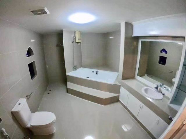 รหัสc3037-ให้เช่าทาวน์โฮม-4ชั้น-ถนนสุขุมวิทซอย31-ใกล้bts-พร้อมเฟอร์นิเจอร์-บ้านหลังมุมวิวสระว่ายน้ำ