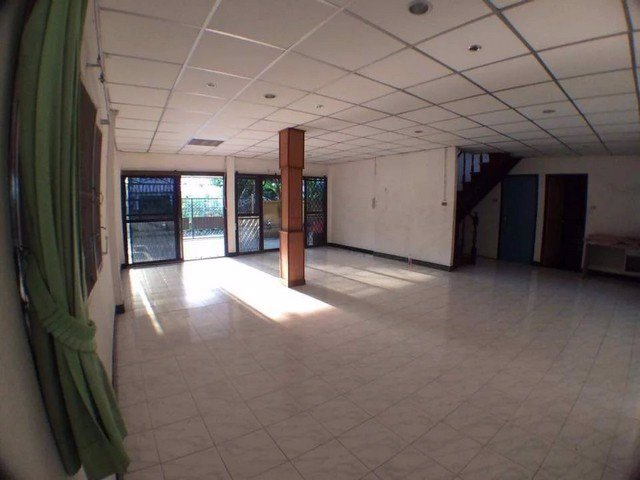 รหัสc3042-ให้เช่าบ้านเดี่ยว-2ชั้น-ถนนนวมินทร์-บึงกุ่ม-เหมาะทำที่กอาศัยเลี้ยงสัตว์ได้