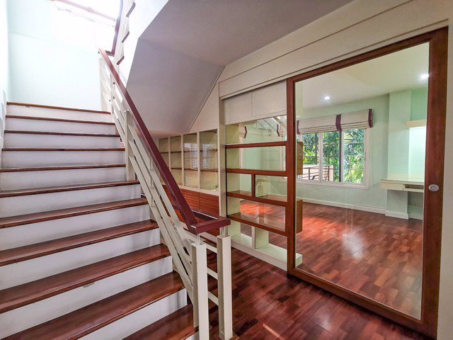 รหัสc3090-ให้เช่าทาวน์โฮม-3ชั้น-หมู่บ้าน-urban-sathorn-สาทร-ราชพฤกษ์-ใกล้bts-mrtบางหว้า