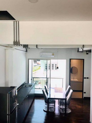 รหัสc3100-ขายและให้เช่าทาวน์เฮ้าส์-4ชั้น-ถนนสุขุมวิท-ทองหล่อใกล้ถนนเพชรบุรี-เดินทางสะดวกใกล้bts