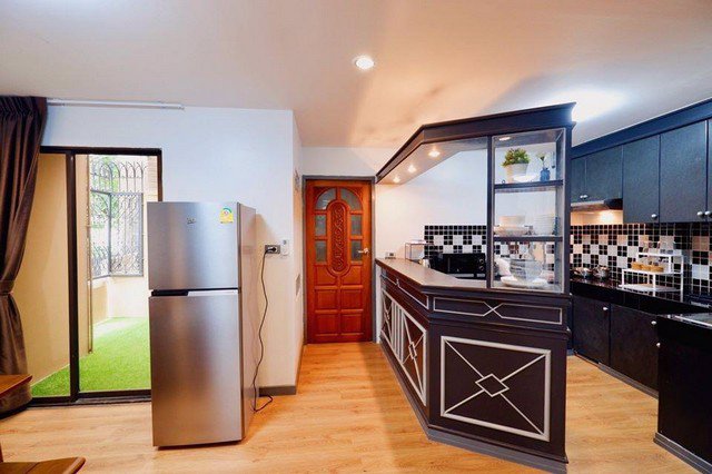 ให้เช่าทาวน์โฮม-3ชั้น-ถนนสุขุมวิท-ใกล้btsทองหล่อ-ตกแต่งสวยพร้อมอยู่