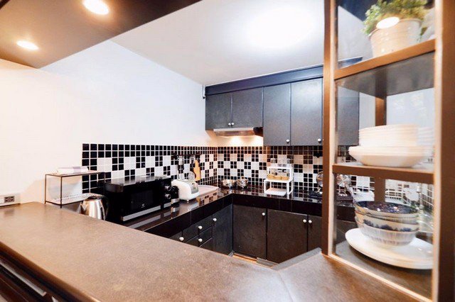 ให้เช่าทาวน์โฮม-3ชั้น-ถนนสุขุมวิท-ใกล้btsทองหล่อ-ตกแต่งสวยพร้อมอยู่