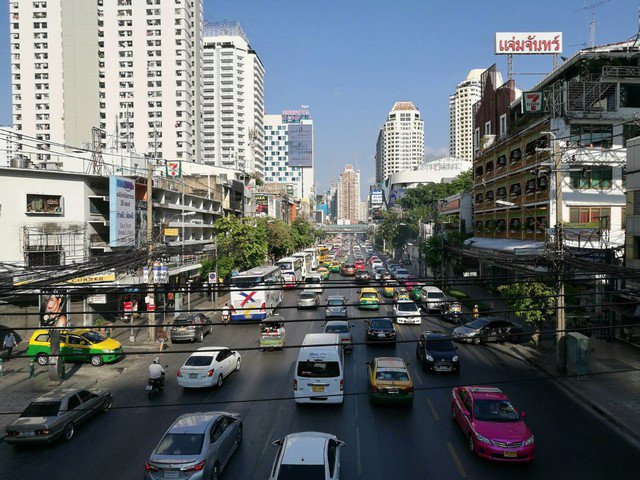 รหัสc3102-ให้เช่าอาคารพาณิชย์เฉพาะชั้นล่าง-พื้นที่-80ตารางเมตร-ริมถนนเพชรบุรีทำลใจกลางเมือง