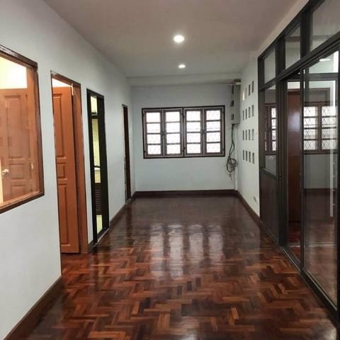 รหัสc3130-ให้เช่าบ้านเดี่ยว-2ชั้น-ถนนลาดพร้าว-ตกแต่งใหม่ทั้งหลัง-ใกล้ถนนเลียบด่วน