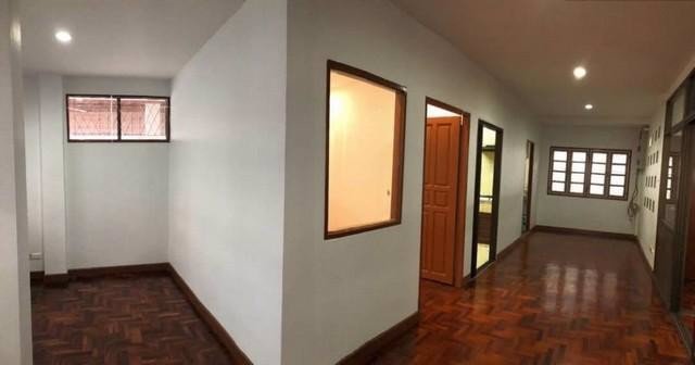 รหัสc3130-ให้เช่าบ้านเดี่ยว-2ชั้น-ถนนลาดพร้าว-ตกแต่งใหม่ทั้งหลัง-ใกล้ถนนเลียบด่วน