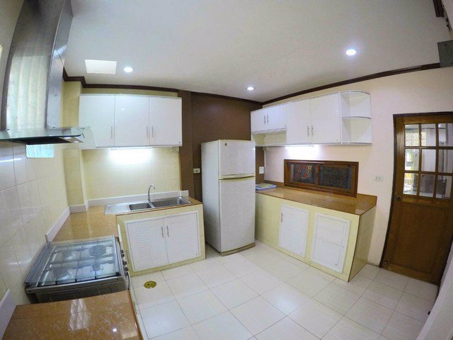 รหัสc3128-ให้เช่าทาวน์โฮม-3ชั้น-สุขุมวิท71-ปรีดีพนมยงค์-ทำเลดี-เหมาะทำออฟฟิศหรือพักอาศัย