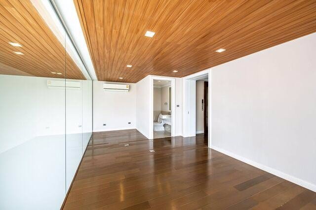 รหัสc3154-ให้เช่าทาวน์โฮมหรู-5ชั้น-ลิฟต์ส่วนตัวและสระว่ายน้ำส่วนตัว-ถนนสุขุมวิท-ใกล้bts