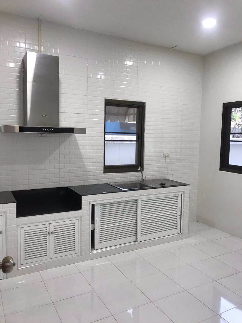 รหัสc3150-ให้เช่าบ้านเดี่ยว-3ชั้น-ทำเลใจกลางเมืองสุขุมวิท63-เอกมัย12-ปรีดีพมย์ยงค์31