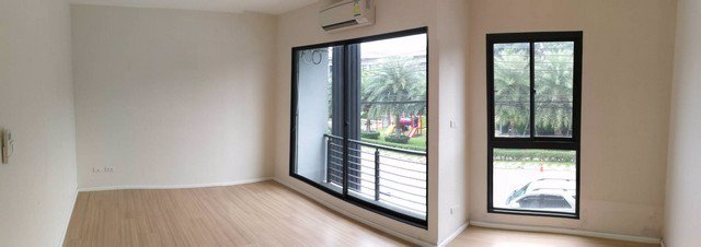 รหัสc3145-ให้เช่าทาวน์โฮม-3ชั้น-โครงการบ้านกลางเมือง-รามคำแหง39-วัดเทพลีลา