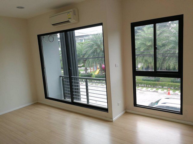 รหัสc3145-ให้เช่าทาวน์โฮม-3ชั้น-โครงการบ้านกลางเมือง-รามคำแหง39-วัดเทพลีลา