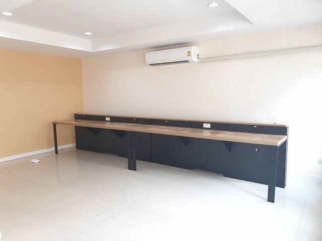 รหัสc3140-ให้เช่าทาวน์โฮม-4ชั้น-ลาดพร้าว18-วิภาวดี22-ใกล้mrt-เหมาะทำโฮมออฟฟิศ