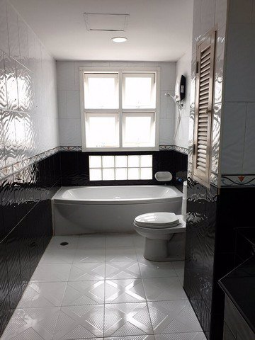 รหัสc3140-ให้เช่าทาวน์โฮม-4ชั้น-ลาดพร้าว18-วิภาวดี22-ใกล้mrt-เหมาะทำโฮมออฟฟิศ