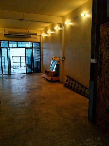 รหัสc3157-ให้เช่าทาวน์เฮ้าส์-4ชั้น-ย่านสีลม-ถนนคอนแวนต์-ใกล้bts-ช่องนนทรี