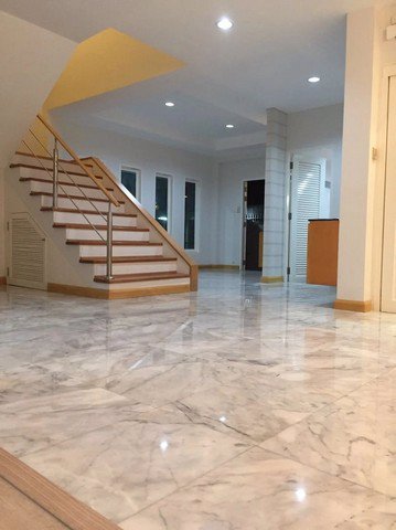 รหัสc3169-ให้เช่าและขายบ้านเดี่ยว-2ชั้น-ลาดพร้าว71-สุคนธสวัสดิ์-เลี้ยงสัตว์ได้ทำออฟฟิศได้