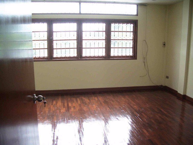 รหัสc3168-ให้เช่าทาวน์โฮม-4ชั้น-ถนนรัชดาภิเษก-ถนนลาดพร้าว48-ใกล้-mrtสุทธิสาร